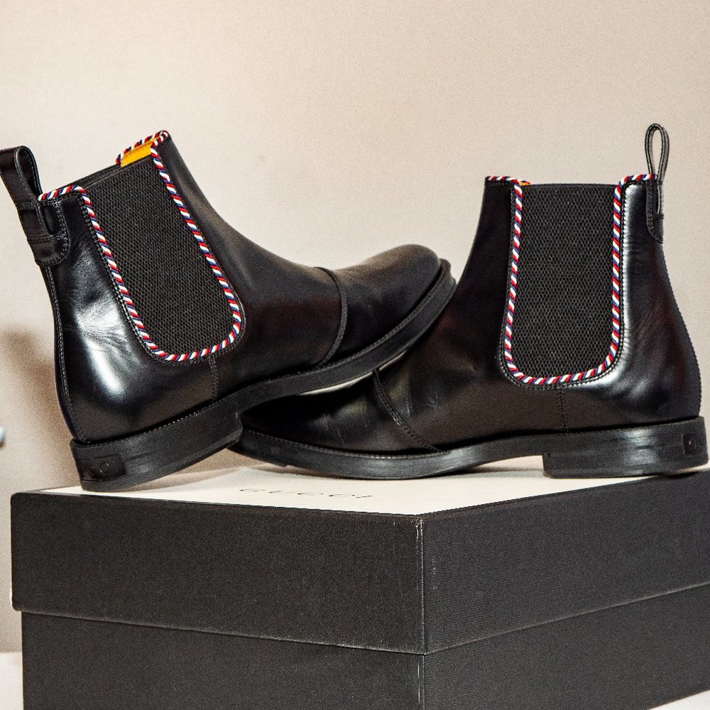 Gucci  Beyond Chelsea Boot Leather In Black